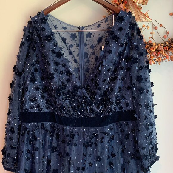 Mac Duggal 68440 Women's Floral Applique Long Sleeve a Line Gown Sz 20W Midnight - Picture 7 of 13